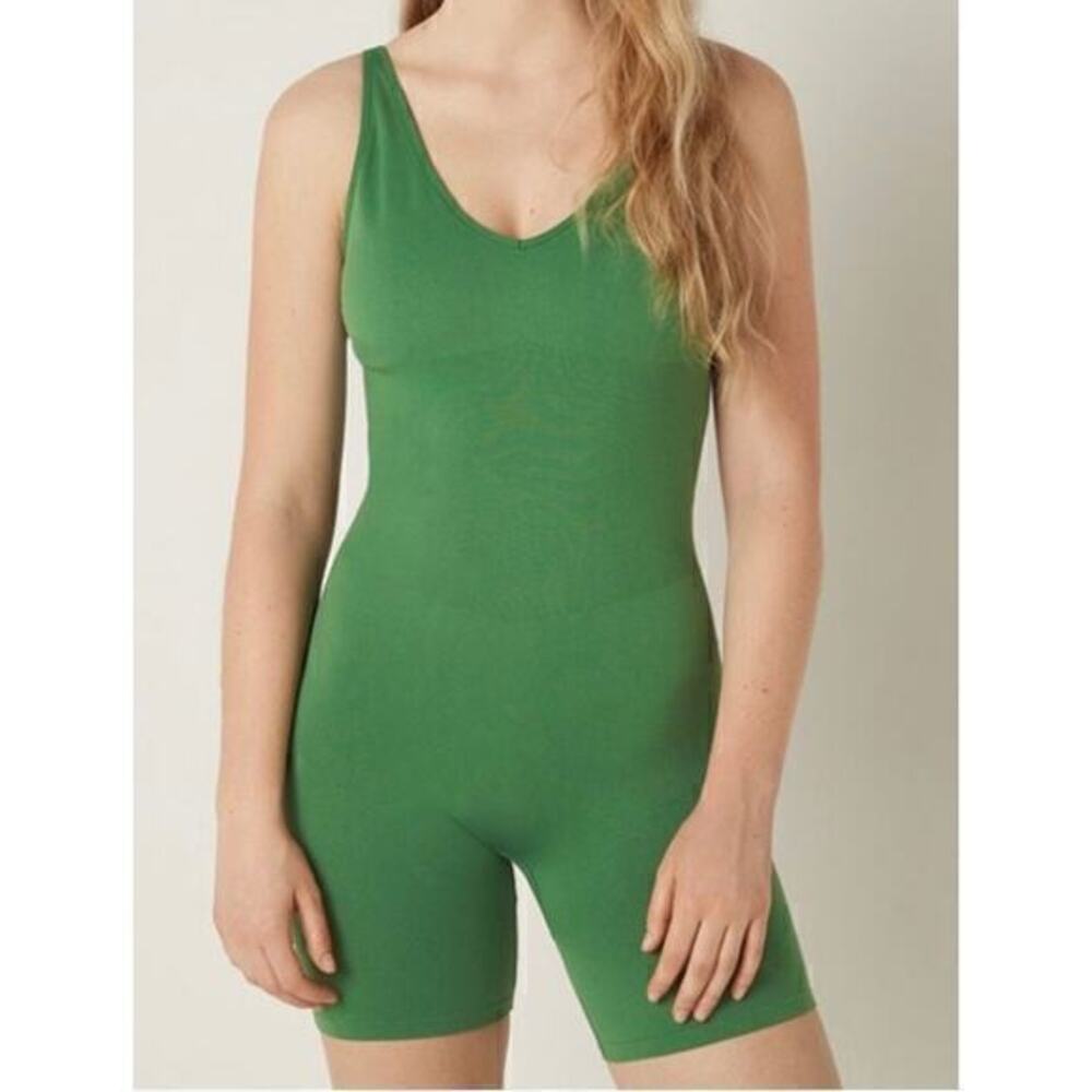 NWOT Victoria’s Secret VS PINK Active seamless workout one/sie one piece M